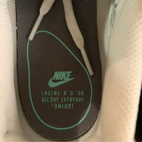 Nike women's size 9.5 Air Max Excee White Green Glow - Picture 8 of 9